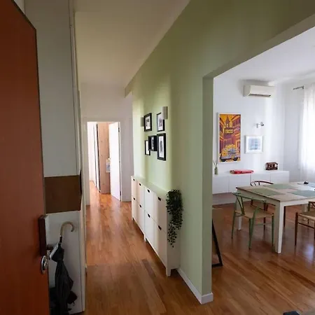 Residential Locchi Center City Apartmán
