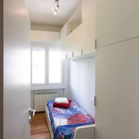 Residential Locchi Center City Apartmán *